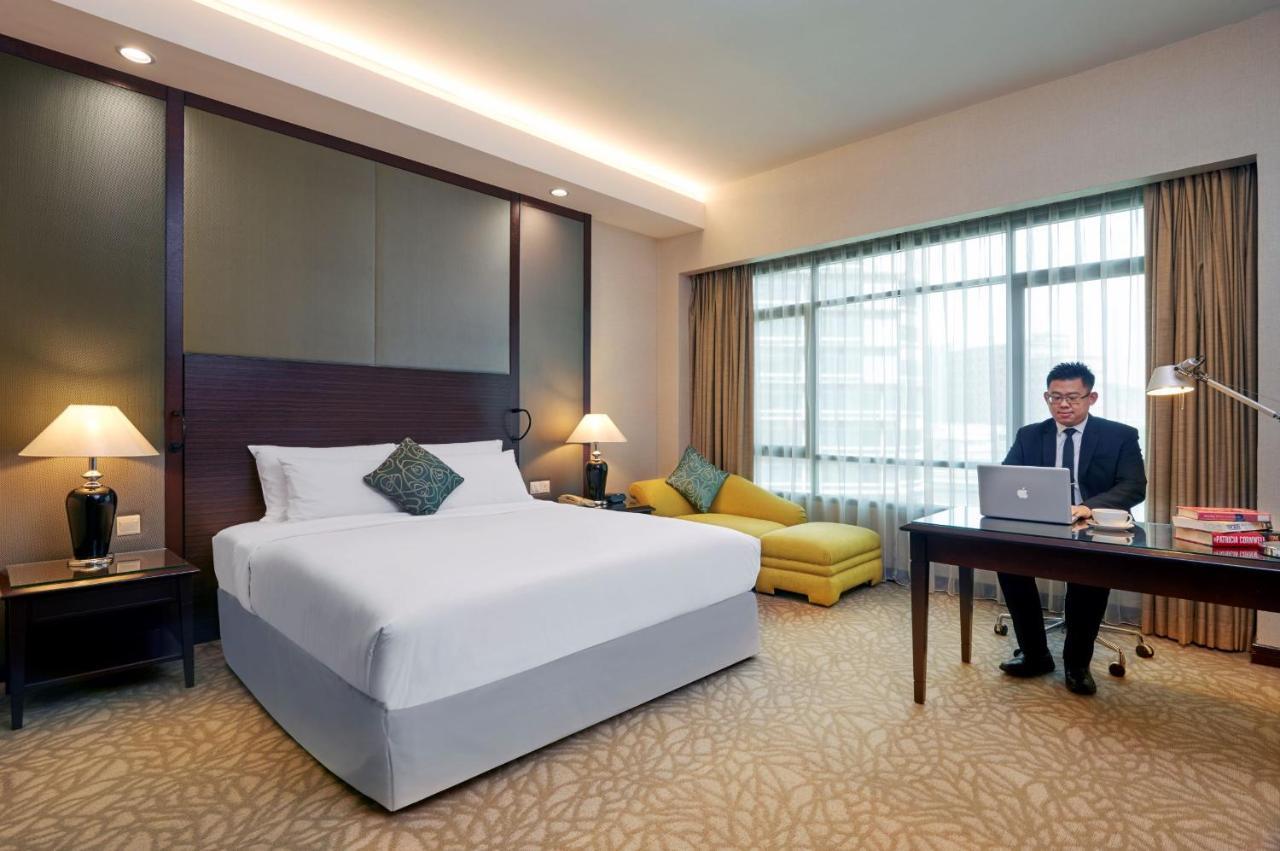 Eastin Hotel Kuala Lumpur Petaling Jaya Buitenkant foto Deluxe Room