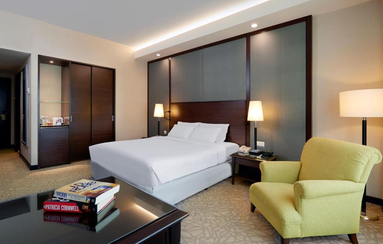 Eastin Hotel Kuala Lumpur Petaling Jaya Buitenkant foto Deluxe Room