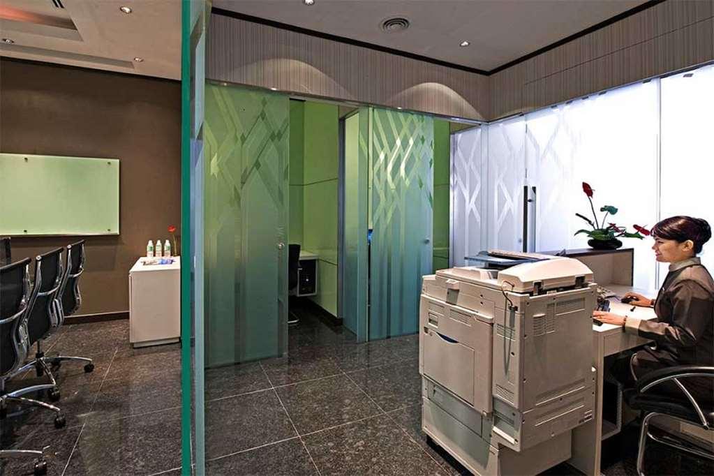 Eastin Hotel Kuala Lumpur Petaling Jaya Faciliteiten foto A modern office