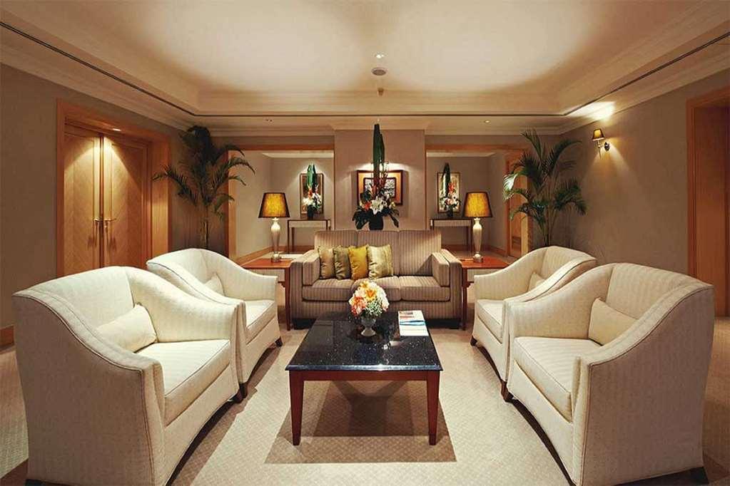 Eastin Hotel Kuala Lumpur Petaling Jaya Kamer foto The interior of the lounge