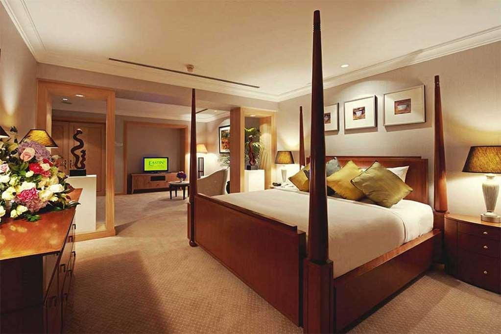 Eastin Hotel Kuala Lumpur Petaling Jaya Kamer foto A suite at the Mandarin Oriental, London