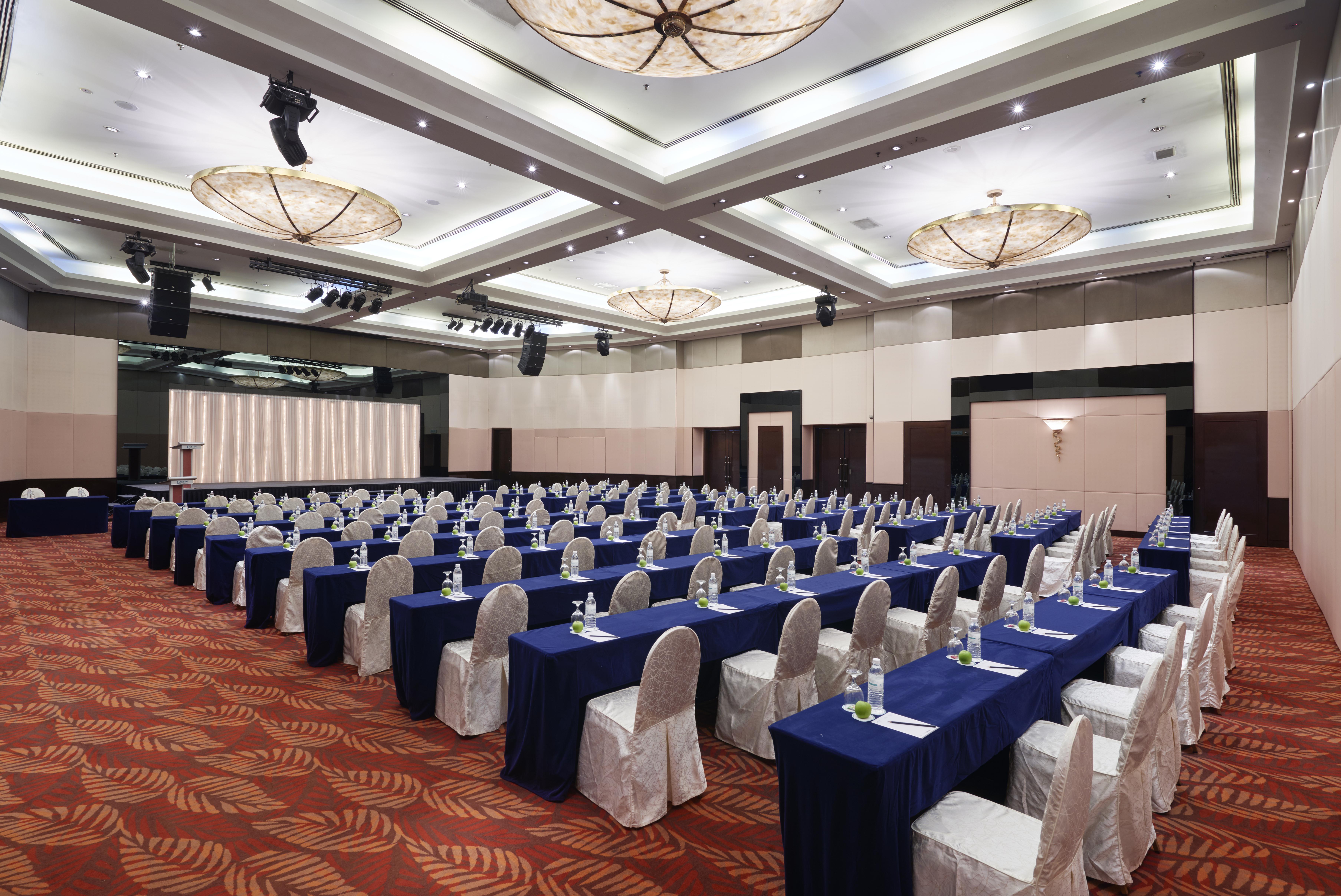 Eastin Hotel Kuala Lumpur Petaling Jaya Buitenkant foto The Grand Ballroom