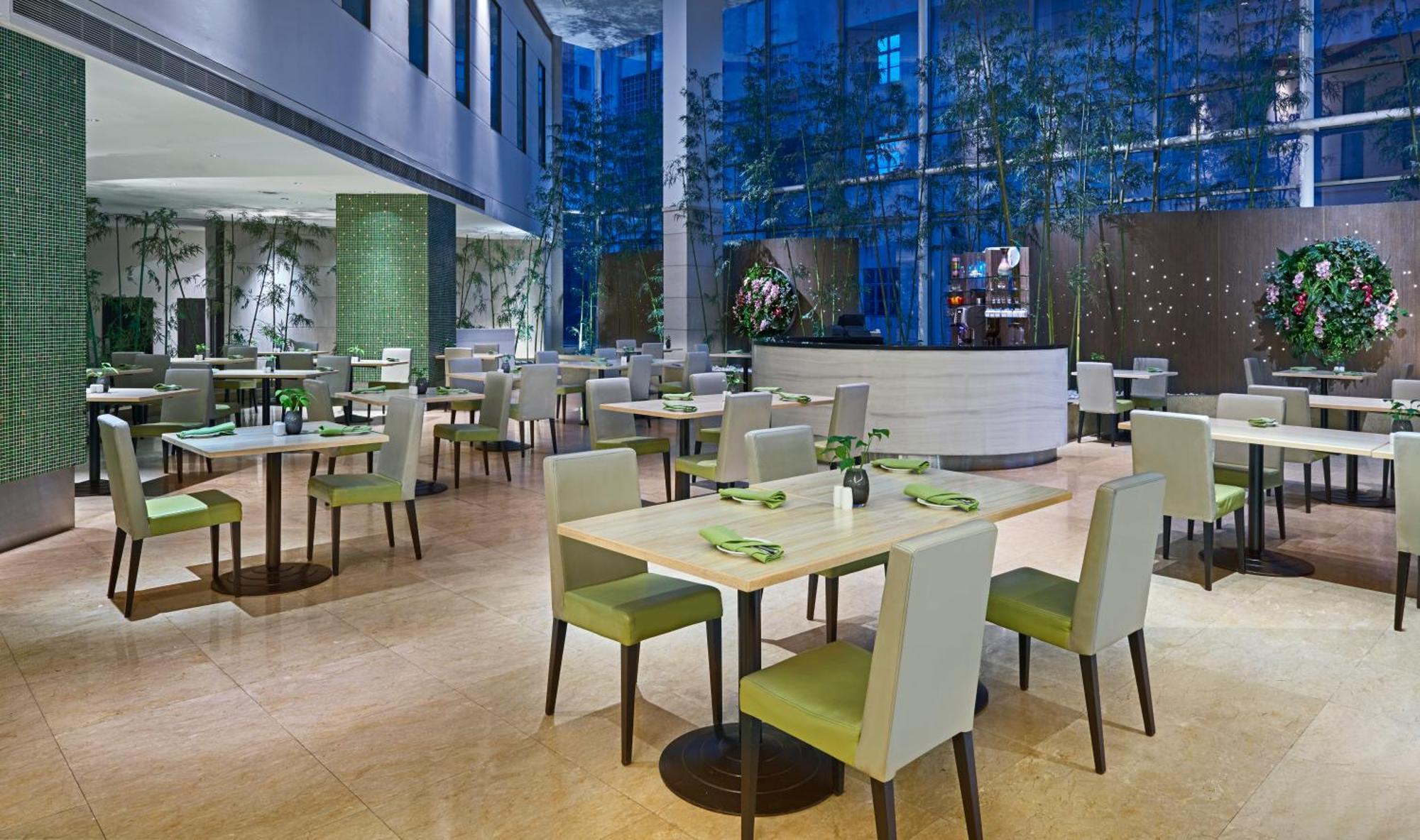 Eastin Hotel Kuala Lumpur Petaling Jaya Buitenkant foto The Garden Grille