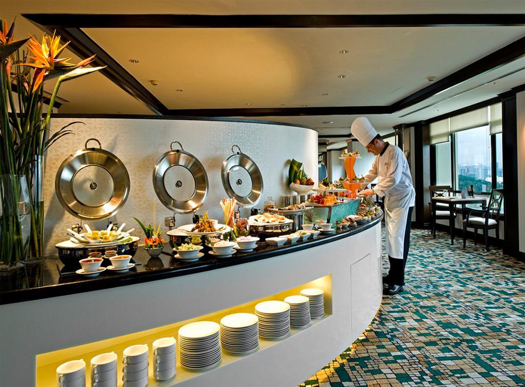 Eastin Hotel Kuala Lumpur Petaling Jaya Buitenkant foto A buffet at a hotel