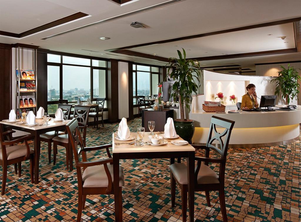 Eastin Hotel Kuala Lumpur Petaling Jaya Buitenkant foto The restaurant