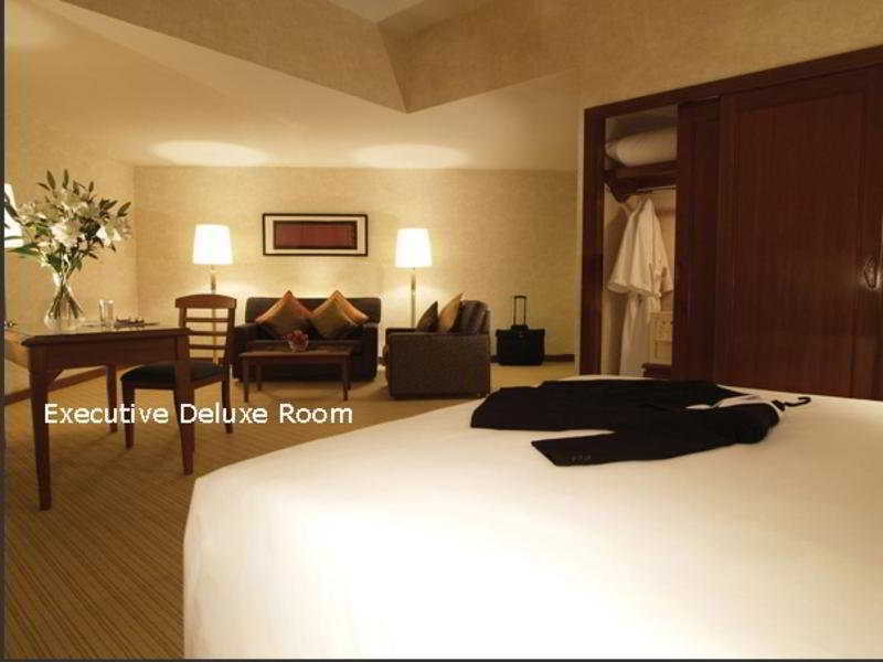 Eastin Hotel Kuala Lumpur Petaling Jaya Buitenkant foto Executive Deluxe Room