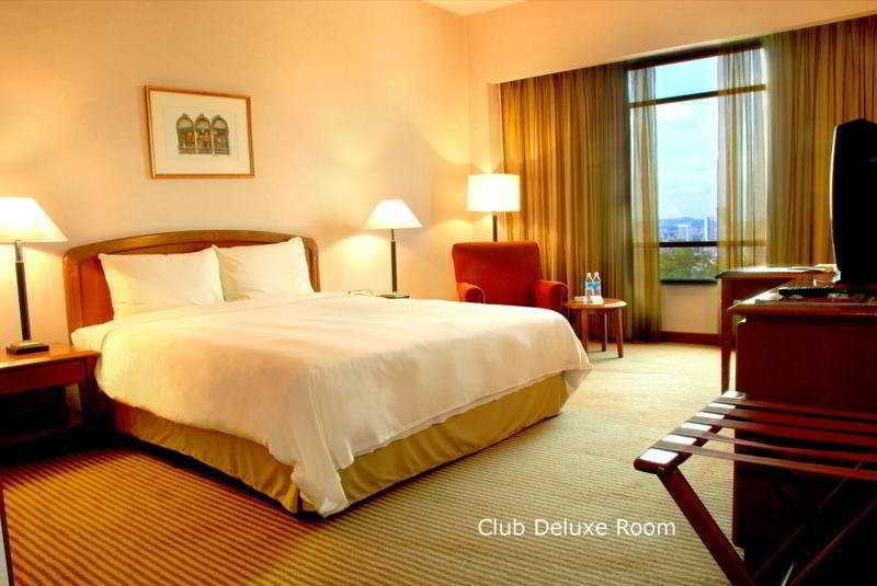 Eastin Hotel Kuala Lumpur Petaling Jaya Buitenkant foto Club Deluxe Room