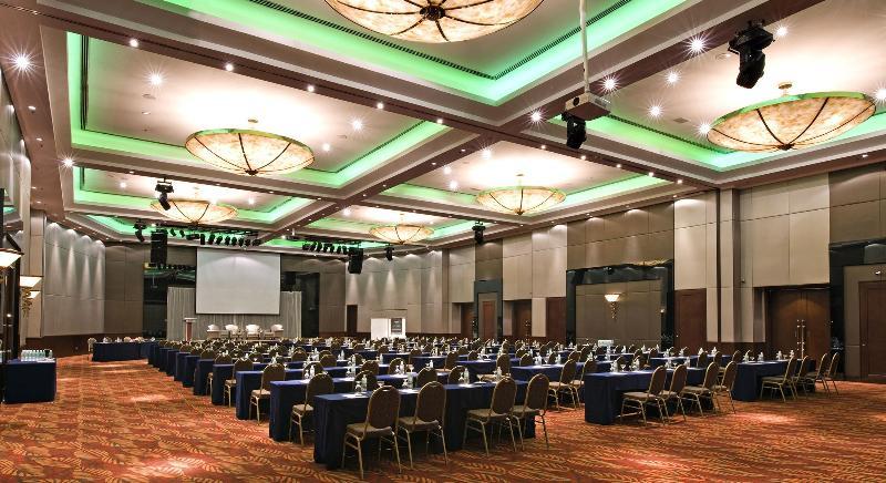 Eastin Hotel Kuala Lumpur Petaling Jaya Buitenkant foto A conference room